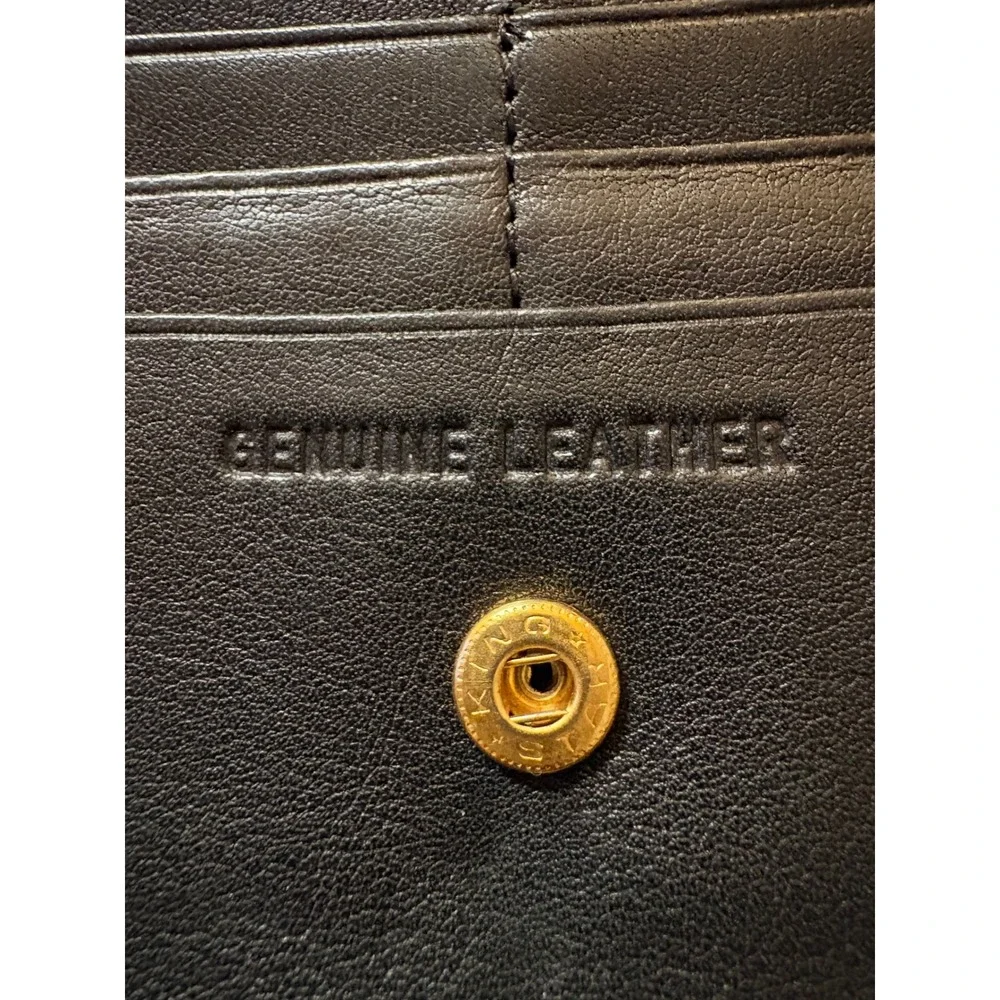Liza Ganz Black Leather Clutch Wallet Sleek Pristine Gold‎ Triangle Logo & Charm